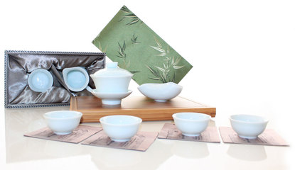 絲茶交融 當(dāng)四川絲綢網(wǎng)邂逅茶具，演繹傳統(tǒng)文化新魅力
